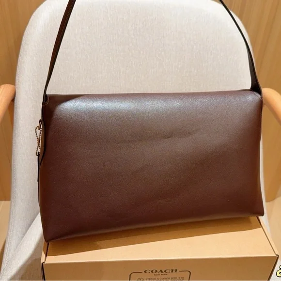 Coach women's bag - Picture 3 of 9